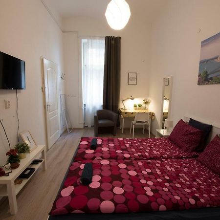 No. 11 Apartment With 2 Bathrooms Next To Railway Station Budapesta Exterior foto