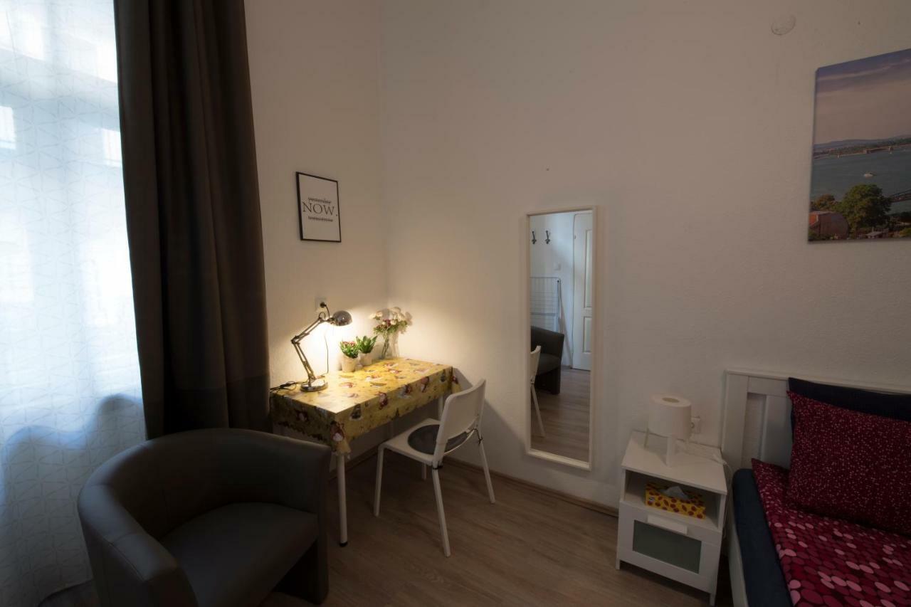 No. 11 Apartment With 2 Bathrooms Next To Railway Station Budapesta Exterior foto