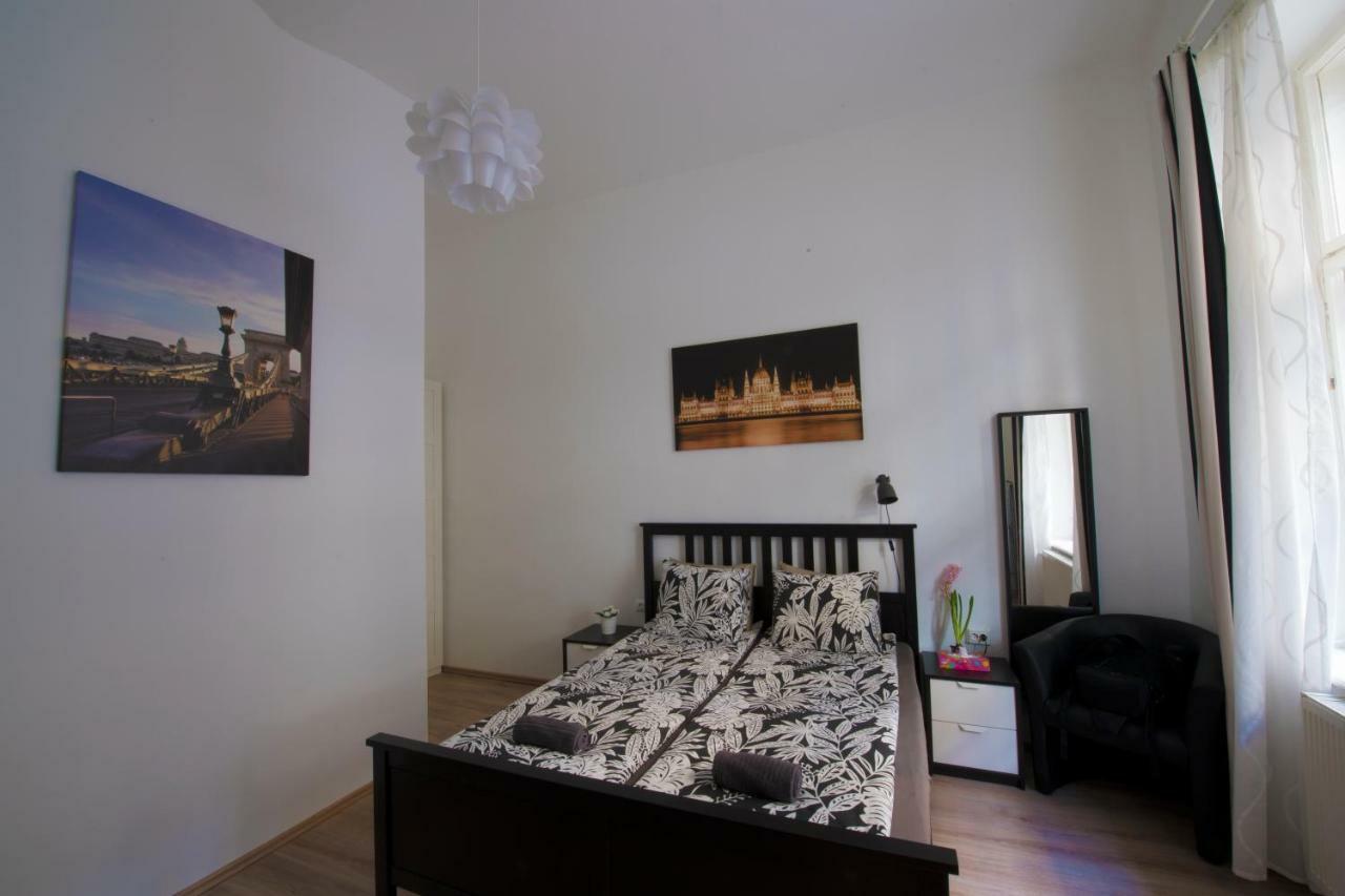 No. 11 Apartment With 2 Bathrooms Next To Railway Station Budapesta Exterior foto