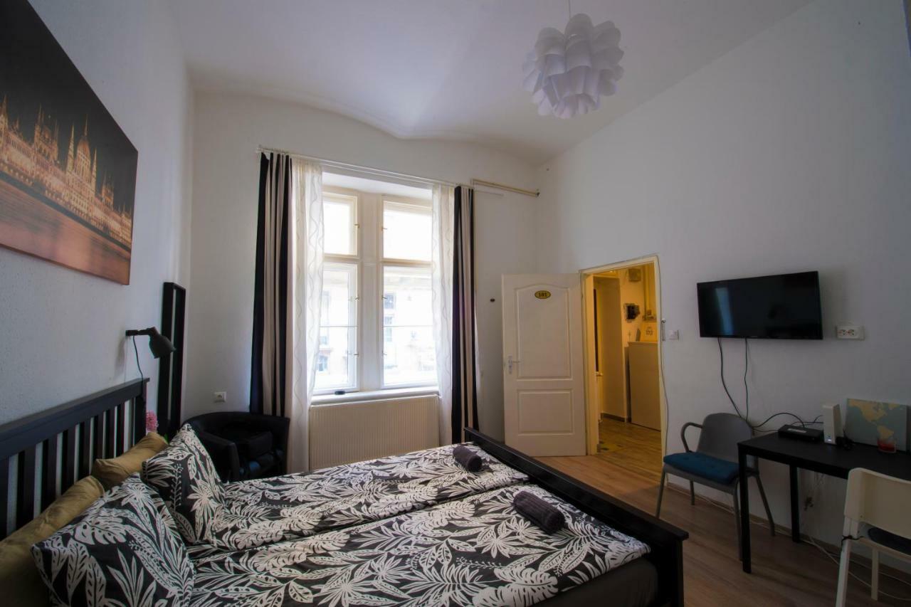 No. 11 Apartment With 2 Bathrooms Next To Railway Station Budapesta Exterior foto